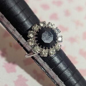 Elegant Black and Silver Women's Sarah Coventry Ring